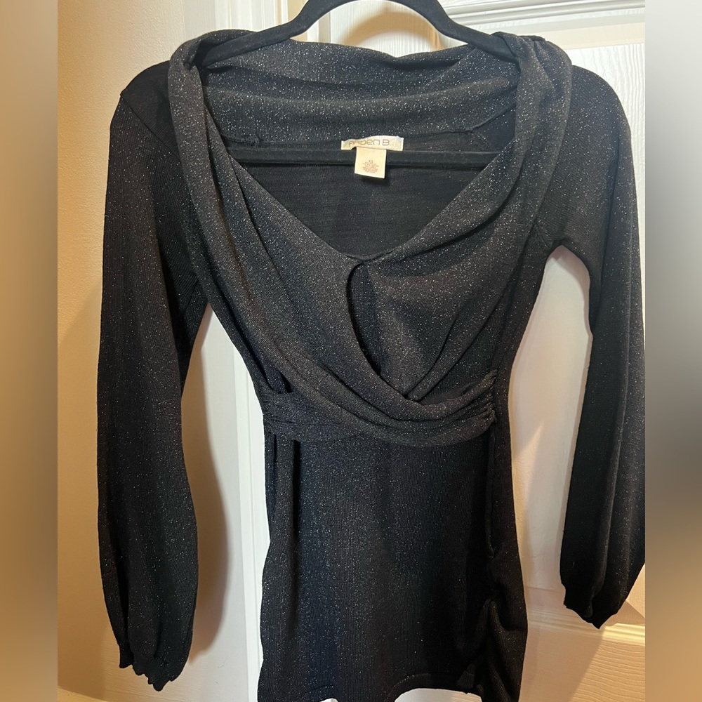 Black sparkly low cut top
